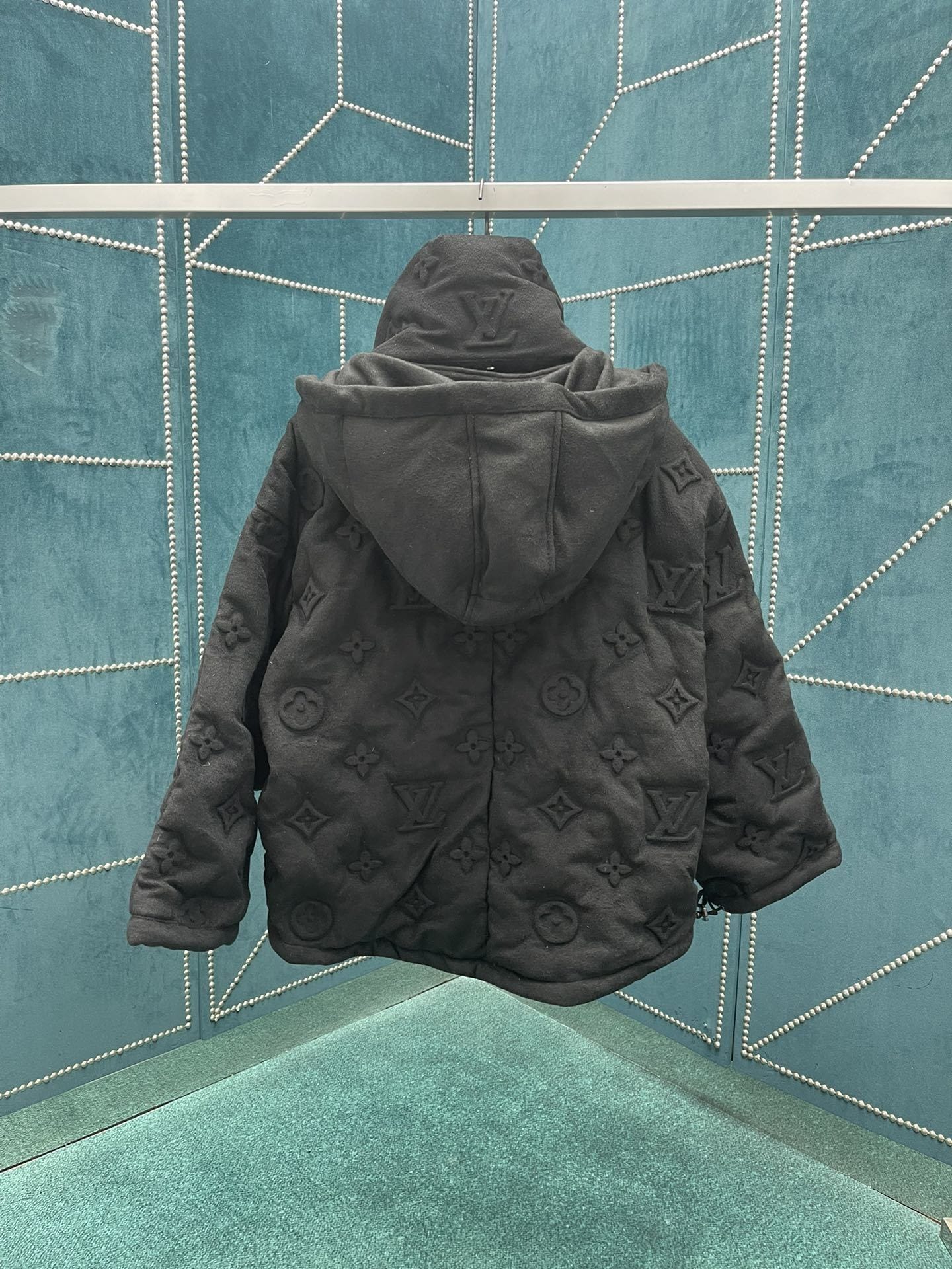 MONODRIP LV Daunenjacke