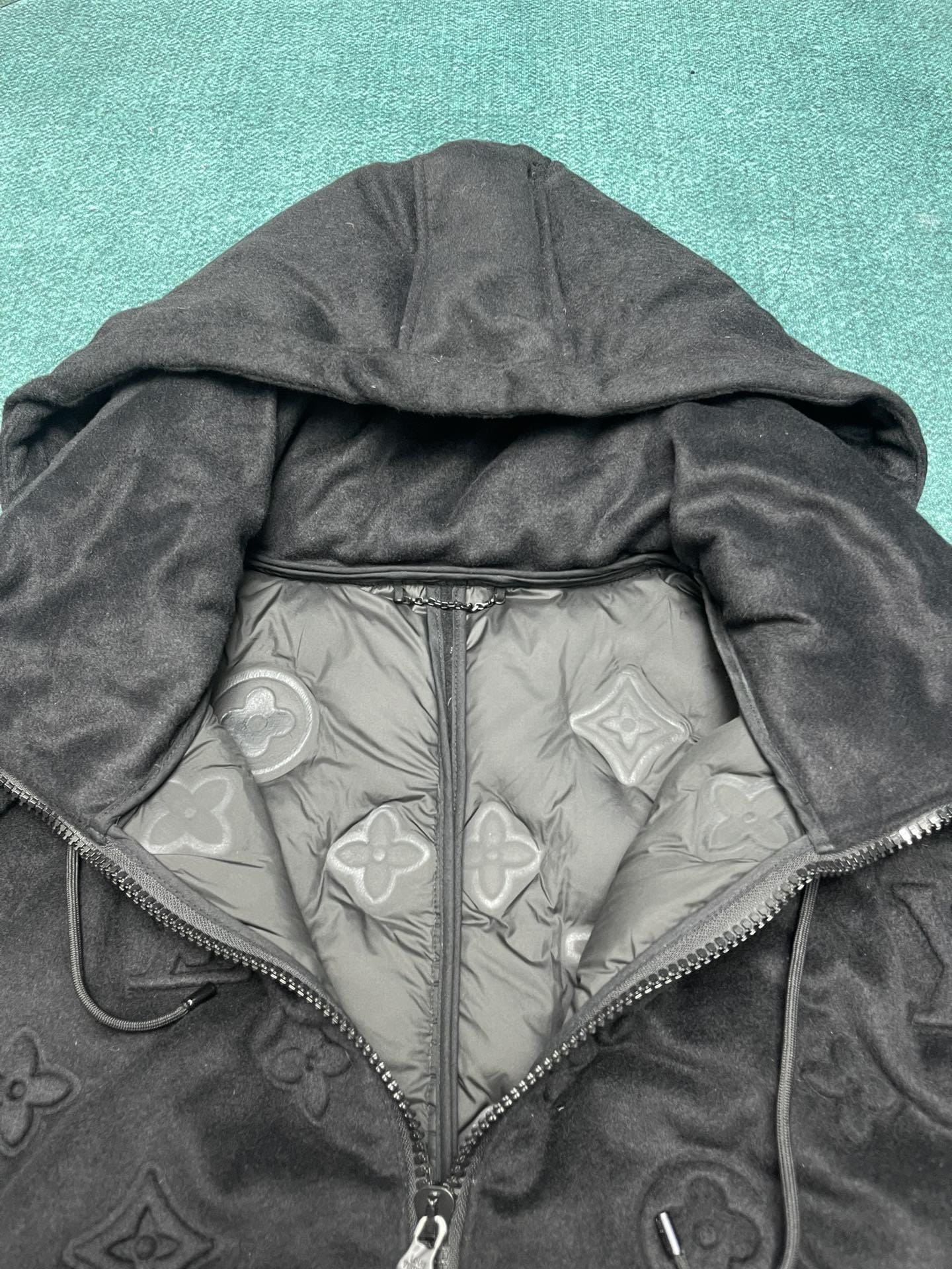 MONODRIP LV Daunenjacke