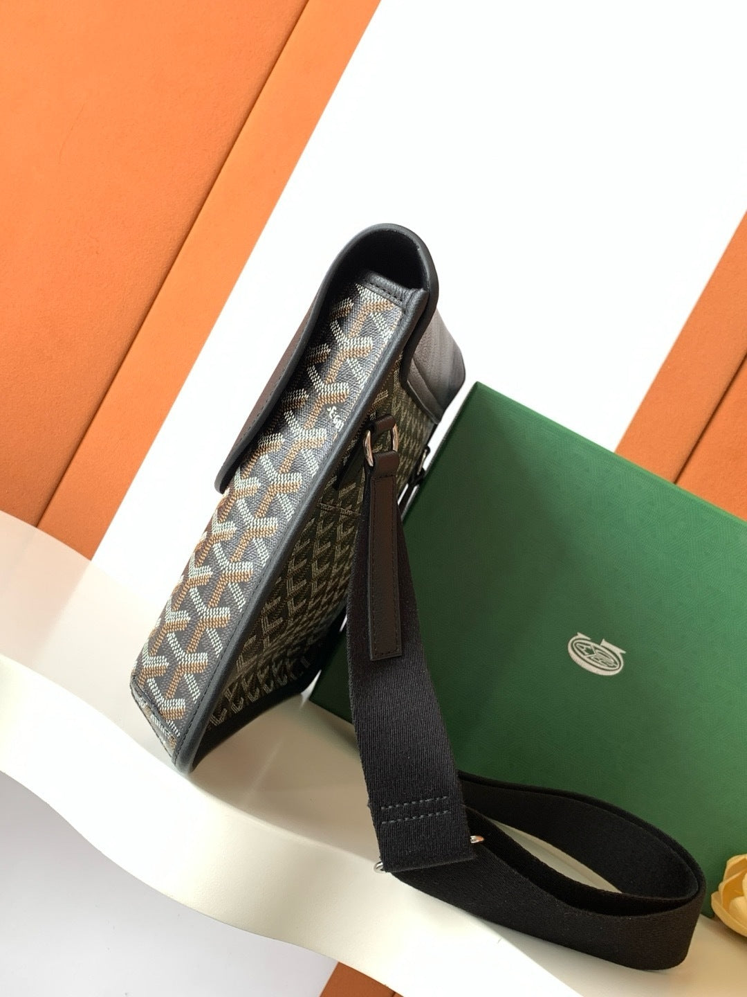 MONODRIP "GOY" Massanger bag